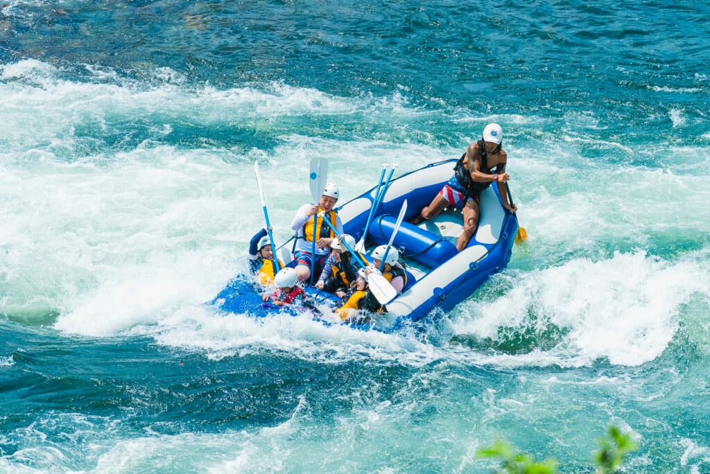 Enjoy outdoor activities in a water town! Why DEKKYS RAFTING is so popular?のイメージ