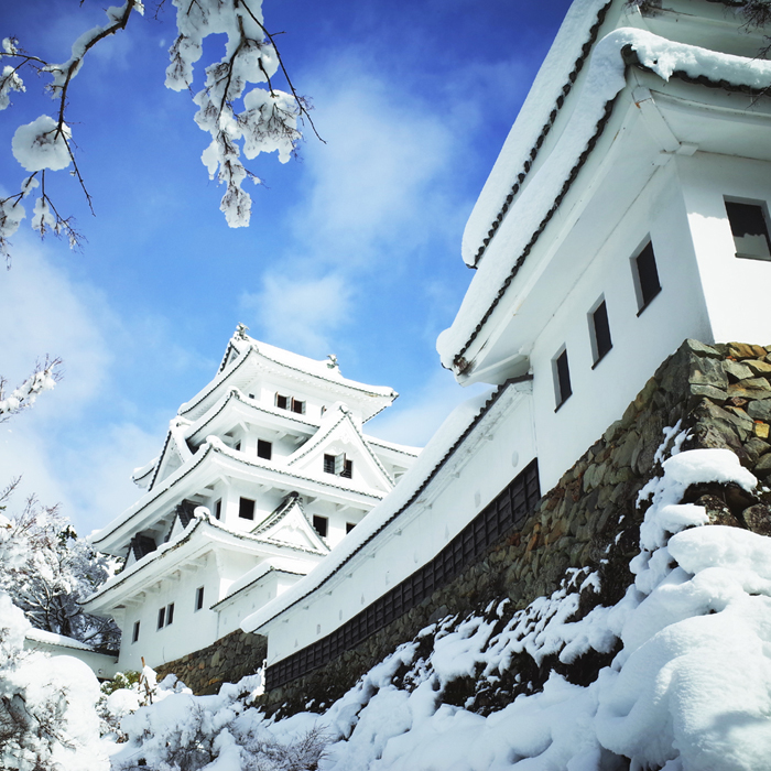 Winter：Snow-covered castle