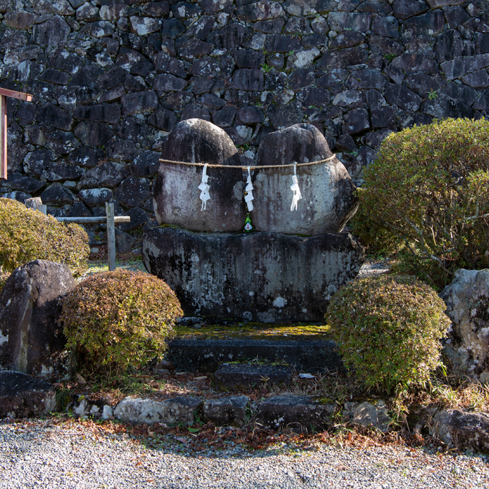 Legend of “Red Beard Sakubei, the stone lifter”