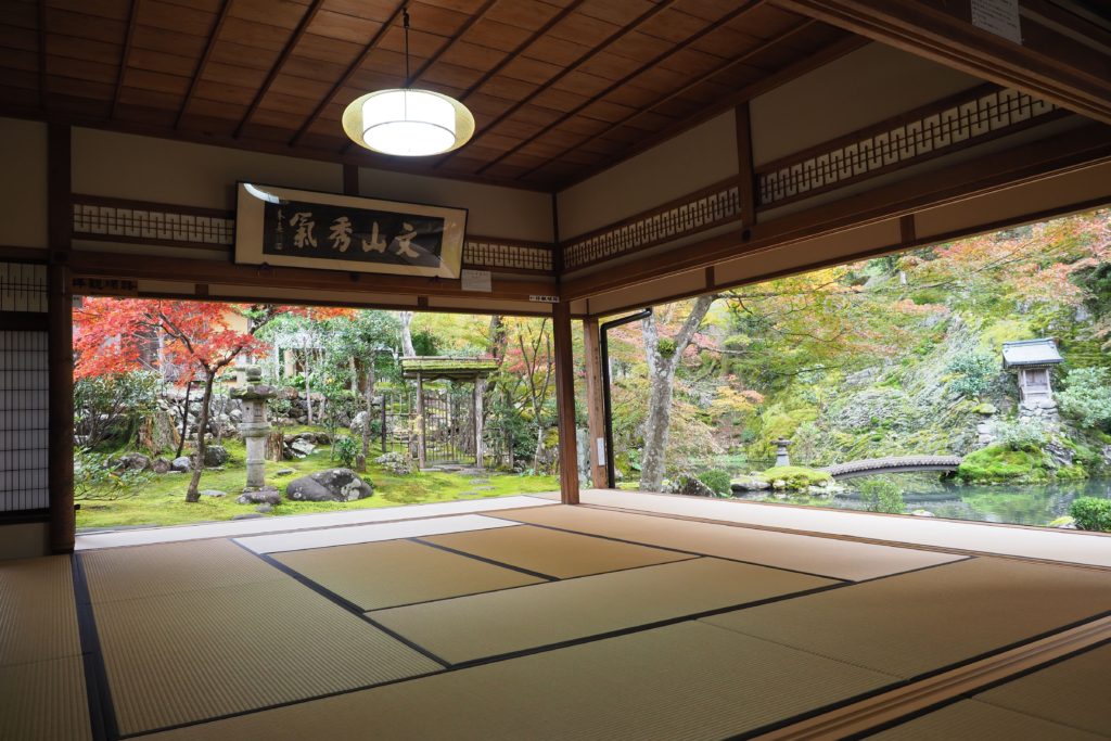 Little Kyoto, Autumn Leaf-peeping at Gujo Hachiman_13