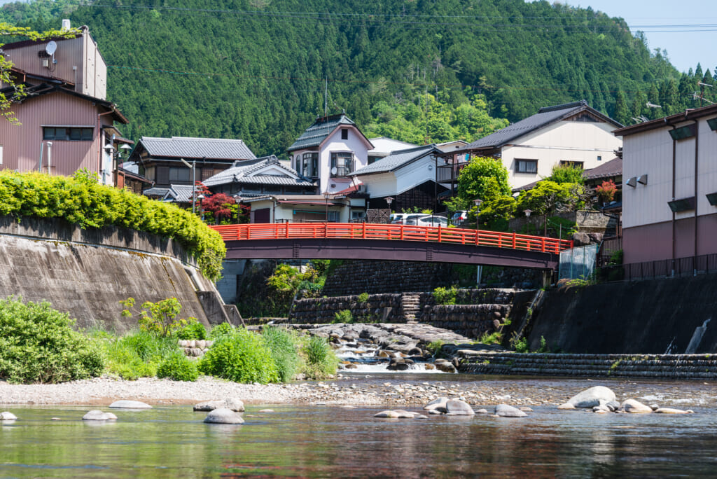 Playing in a water stream Kodaragawa River under Shimizuhashi Bridge_49